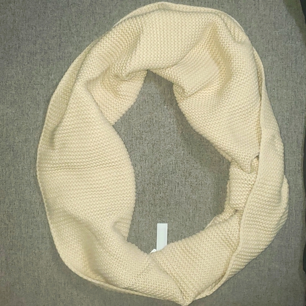 🆕 J. CREW COLLECTION - CASHMERE INFINITY SCARVE